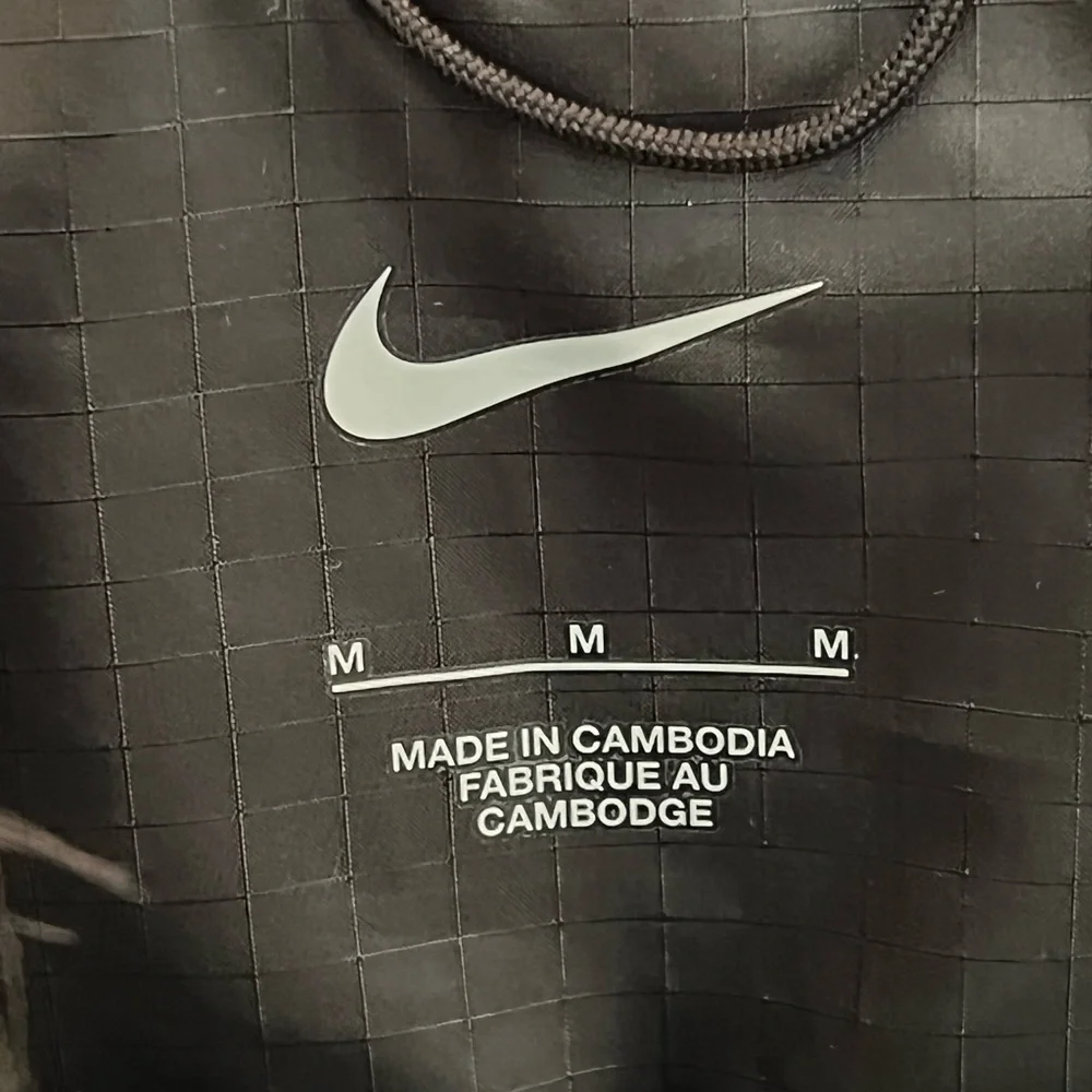 Nike Essential Women's Running Jacket - Picture 4 of 4